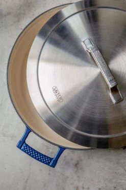 Saveur Selects Hapjespan Voyage - Classic Blue - ø 30 Cm / 4.2 Liter - Geëmailleerde Anti-aanbaklaag -Keuken Kwaliteitswinkel 1 3 13 scaled 1