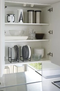 Yamazaki Organiser Tower Zwart -Keuken Kwaliteitswinkel 2269 TOWER DISH ORGANIZER BK 02 1000x