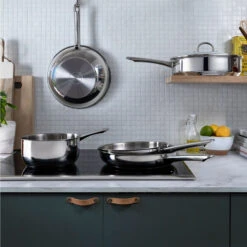 BK Hapjespan Met Deksel - Bright RVS - ø 28 Cm - Zonder Anti-aanbaklaag -Keuken Kwaliteitswinkel 23f28ce08a675f8207040ca3b1b15cd04406522d BK Bri SauteP 1pc CC005749 001 Collection