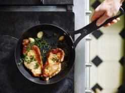 BK Koekenpan Black Steel - ø 28 Cm - Zonder Anti-aanbaklaag -Keuken Kwaliteitswinkel 3a0edf7e9fc57021e9247b0896c9f94040984ce9 BlackSteel 05 11 b93106 1