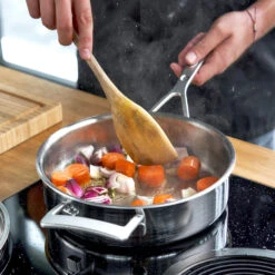 Demeyere Hapjespan Industry 5 - ø 28 Cm / 5.7 Liter + Deksel -Keuken Kwaliteitswinkel 40850 681 0 Product In Use OS 750x750 1