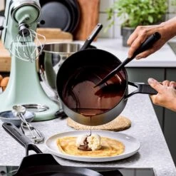 KitchenAid Steelpan Classic Forged - ø 16 Cm / 1.5 Liter - Keramische Anti-aanbaklaag -Keuken Kwaliteitswinkel 81QE255Mf6L. AC SL1500