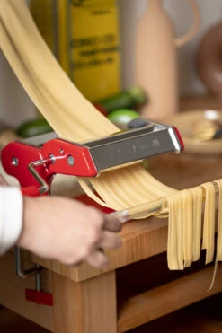 Blackwell Pastamachine Rood -Keuken Kwaliteitswinkel 8720364453718 01