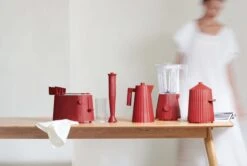Alessi Tostiklemmen Voor Broodrooster Plissé - Rood - Michele De Lucchi - MDL08RA R -Keuken Kwaliteitswinkel Alessi Plisse Rood 9