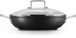 Le Creuset Hapjespan Met Deksel - Les Forgées TNS - ø 26 Cm / 2.7 Liter - Standaard Anti-aanbaklaag -Keuken Kwaliteitswinkel LC 20190624 ZS PS FS 51107260010502 003