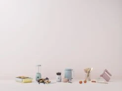 RIG TIG Rig-Tig Handmixer Foodie - 170 W - Roze -Keuken Kwaliteitswinkel LS Z00601 2 Z00602 2 Z00603 2 Z00604 2 Z00605 2 FOODIE color props 1