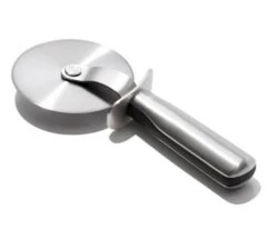 OXO Good Grips Pizzasnijder Steel 7 OXO Good Grips Pizzasnijder Steel -Keuken Kwaliteitswinkel Oxo Pizzasnijder Steel