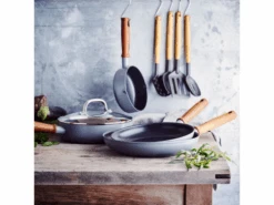 GreenPan Pannenset Met Keukenhulpjes Mayflower Pro - 4 Delige Set -Keuken Kwaliteitswinkel Productafbeeldingen CL 2023 03 08T145041.600