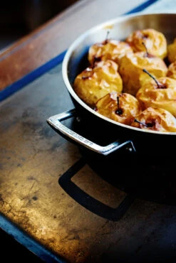 Le Creuset Hapjespan Met Deksel - Les Forgées TNS - ø 26 Cm / 2.7 Liter - Standaard Anti-aanbaklaag -Keuken Kwaliteitswinkel RS3631 FRJ 7438 lpr