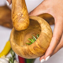 Jay Hill Vijzel Tunea - Olijfhout - ø 10 Cm 11 Jay Hill Vijzel Tunea - Olijfhout - ø 10 Cm -Keuken Kwaliteitswinkel TuneaHand 17