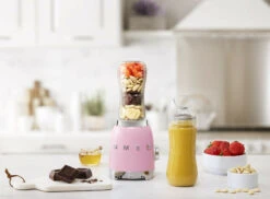SMEG Smoothie Blender - Compact - Roze - 600 Ml - PBF01PKEU 9 SMEG Smoothie Blender - Compact - Roze - 600 Ml - PBF01PKEU -Keuken Kwaliteitswinkel WEB PBF01PKEU L01.jpg