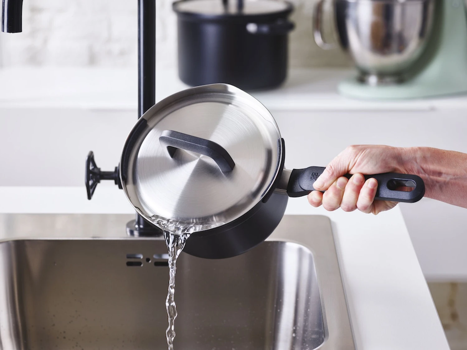 BK Pannenset Flow Cool - Zwart / RVS - 4 Delige Set 5 BK Pannenset Flow Cool - Zwart / RVS - 4 Delige Set - Afbeelding 5