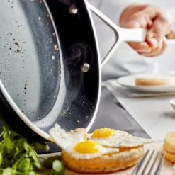 Demeyere Koekenpannen Alu Pro 5 - Ceraforce - ø 24 + 28 Cm - Keramische Anti-aanbaklaag -Keuken Kwaliteitswinkel pdp masonry content demeyere alu pro cera 5 pan ceraforce 750x750