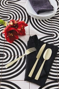 Sambonet Bestekset Flat - Champagne - 24 Delig / 6 Personen -Keuken Kwaliteitswinkel sambonet bestekset flat champagne sfeer3